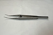 Storz E3195 Girard Corneoscleral Colibri Right Forceps 0.12mm 1x2 Teeth 4.2" L