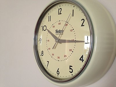 Neue Shabby Chic Retro Modern Wanduhr Zimmerdeko - Creme