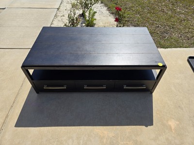 Hammary Furniture Marlowe Coffee Table (Finished Wood)