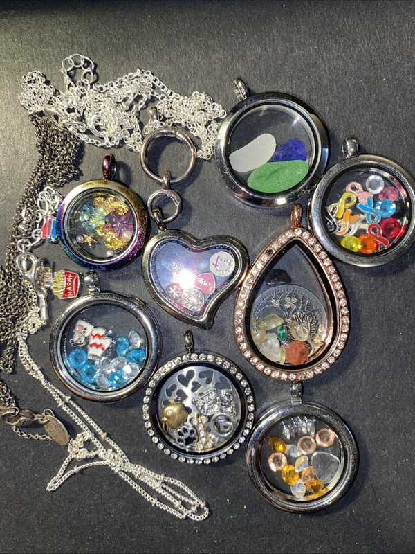8 Floating LOCKET Junk Jewelry Lot - Vintage - Mod Wear, Parts, Repurpose