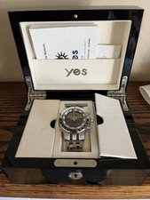 Yes 4.0 Analog/Digital Quartz Date Stainless Steel Bracelet Watch w/ Box Manual