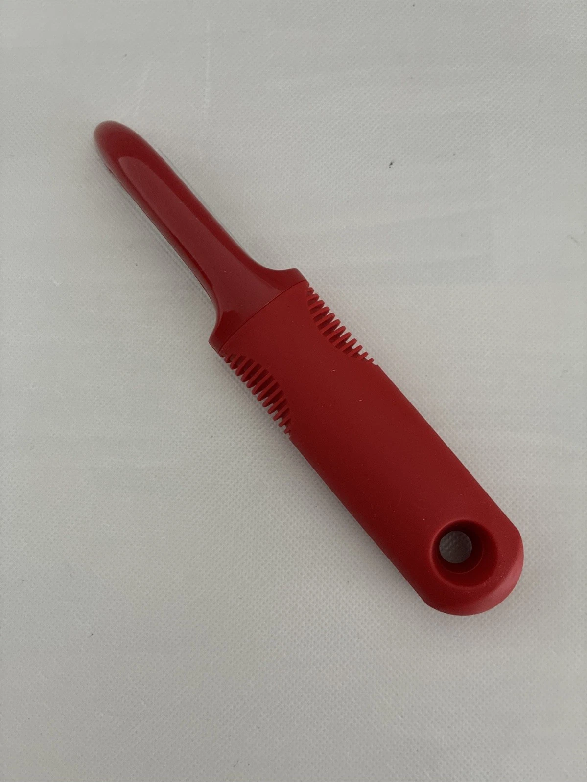 New OXO Good Grips Red Serrated Silicone Vegetable Peeler All Purpose