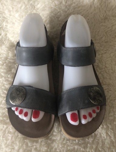 Taos Carousel 2 Gray Smooth Leather Wedge Womens 6/6.5 Sandal EUR 37 - Picture 3 of 9
