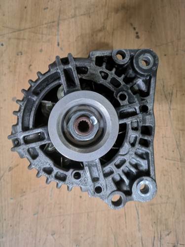 VW Passat 1.6 FSI Baujahr 2006 Lichtmaschine 110A