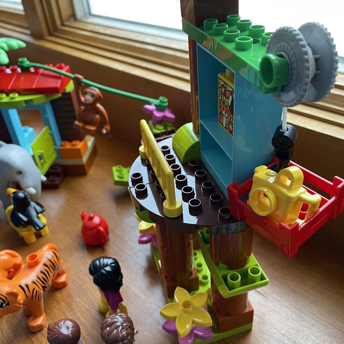 Lego Duplo Tropical Island Town 10906 Complete Set Animals Retired