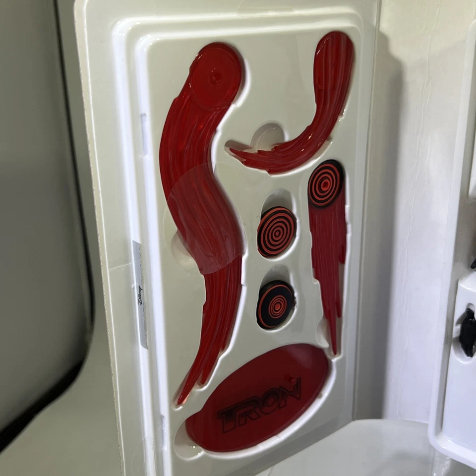 Figura de acción Diamond Select Toys Tron estilo VHS 2020 SDCC exclusiva LE/3000 #ML Foto 4 de 4