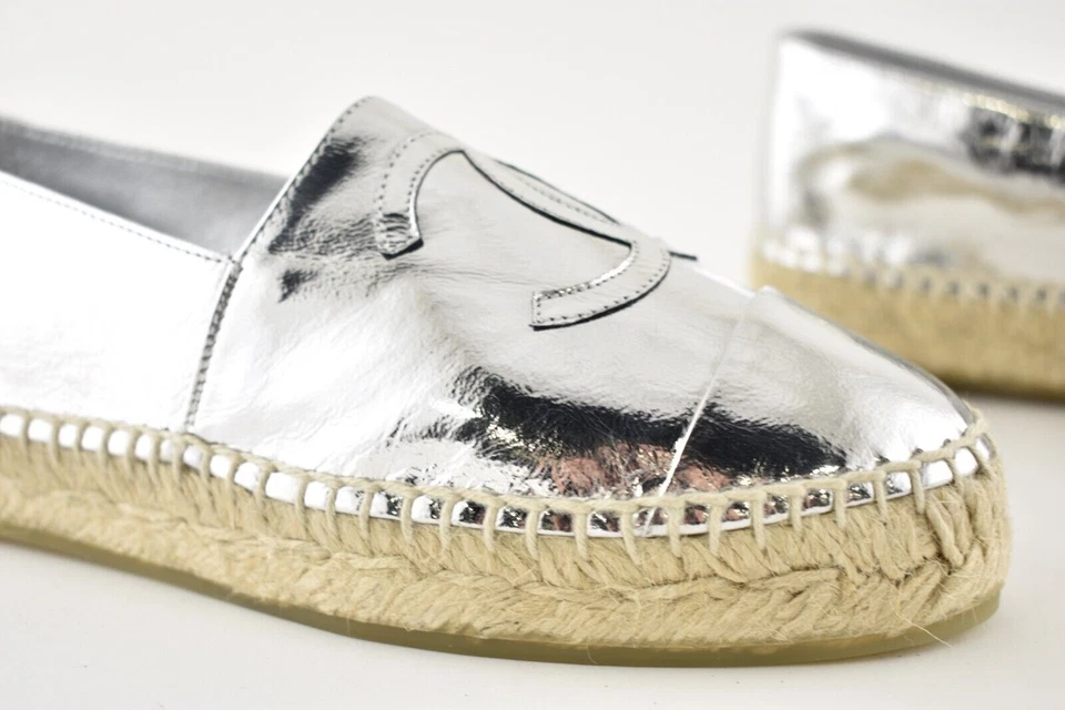 Chanel 19C Plata Laminado Cuero Logo CC Doble Suela Alpargata Ballet Plana 35 Foto 4 de 4