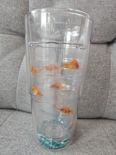 Tervis 24 oz. Tumbler Gold Fish Cup. - Picture 2 of 2