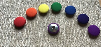 7 Regenbogen Polycotton Stoff bezogen 36L/23mm Band Rückseite Knöpfe