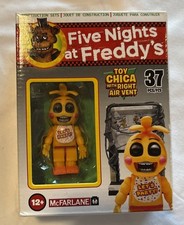 Five Nights at Freddy s Toy Chica With Right ...