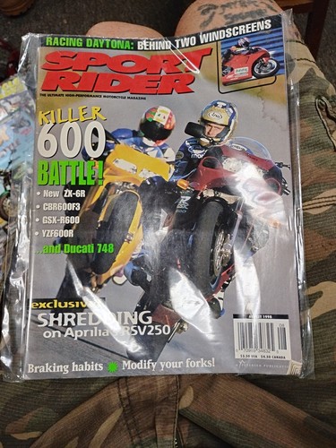 Lot (2) Vintage Sport Rider Zeitschriften Juni 1998 & August 1998 eingetütet und mit Kartonunterlage verstärkt - Bild 9 von 18