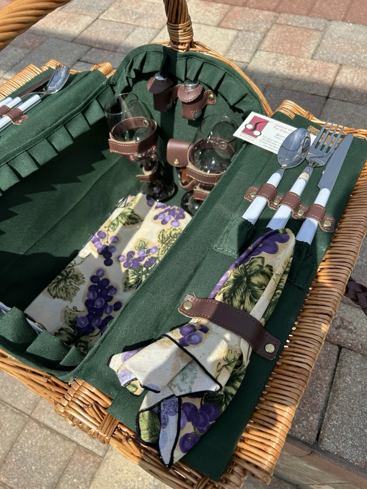 Cesta de cano de tempo de piquenique de vime para dois-nova, nunca usada - Imagem 3 de 4