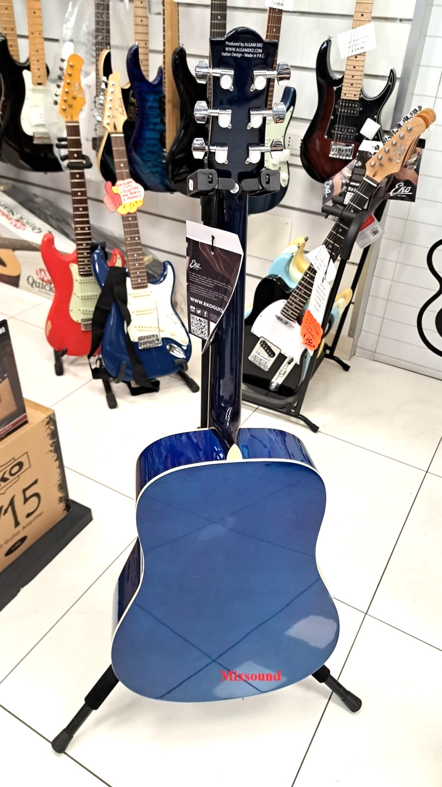 Eko Ranger 6 Chitarra Acustica Blu Sunburst con Borsa foto 4