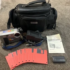 Vintage Sony Mavica MVC-FD71 Digital Camera, Battery, Charger Bag & Manual Works