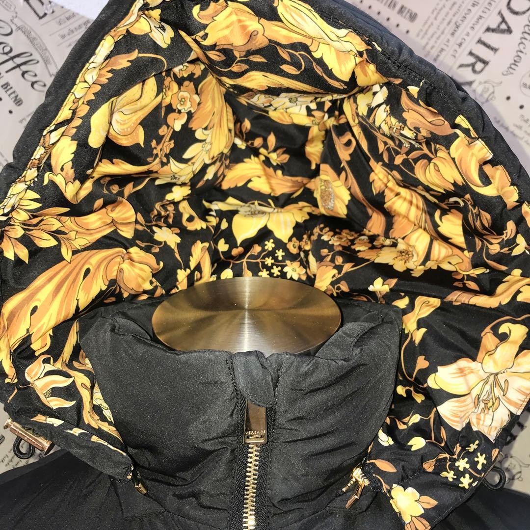 USED VERSACE BAROQUE DOWN JACKET, SIZE 38, BLACK, S3051 GOOD thumbnail 6