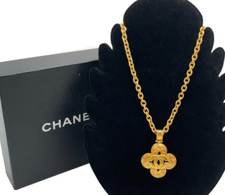 Auth Chanel Clover Necklace Coco Mark Gold Medallion Vintage WBox i040862