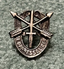 Original Vietnam Era Theater Made Sand Cast Special Forces Harp Crest DI Pin