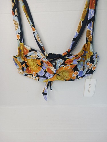 L*SPACE Camellia Bikini Oberteil Blüten LSPACE L SPACE MEDIUM NEU Neu mit Etikett REVOLVE - Bild 3 von 4