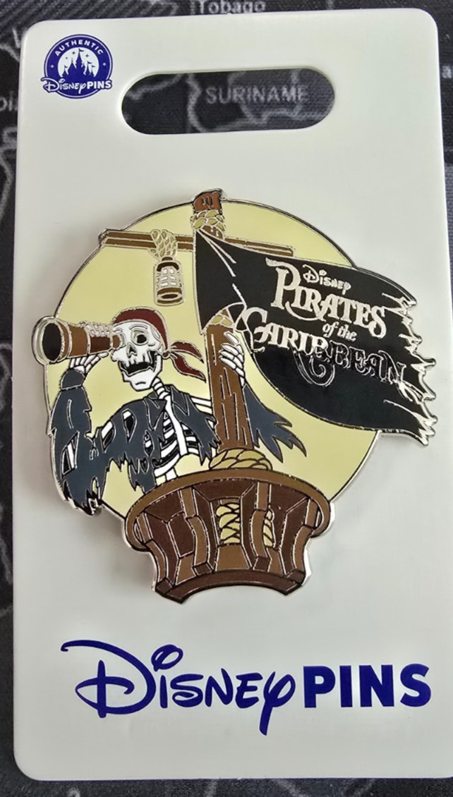 Skeleton Pirate Crows Nest Pirates Of The Caribbean ship Flag Disney Parks Pin