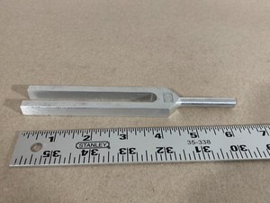 CENCO C512 Aluminum Tuning Fork