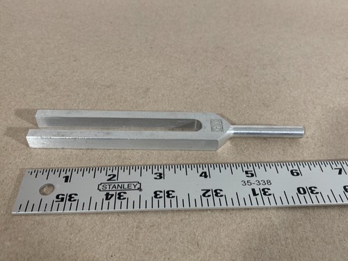 CENCO C512 Aluminum Tuning Fork