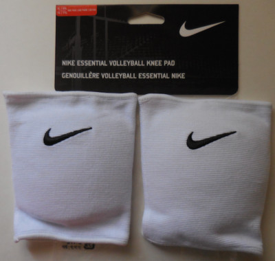 nike essential knee pads