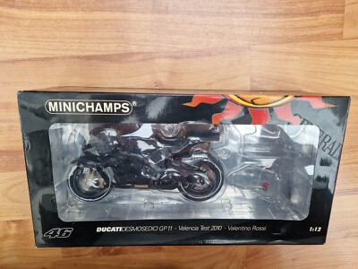 Ducati Desmosedici Moto GP Test 2010 Carbon Valentino Rossi Avec figurine Minichamps 322110876 - Miniatures Autos Motos