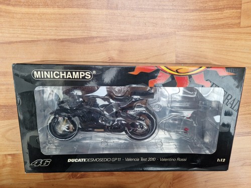 MINICHAMPS 1/12 DUCATI DESMOSEDICI GP 11 VALENCIA 2010 VALENTINO ROSSI MOTO GP - Picture 2 of 4