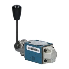 Mannesmann Rexroth 00456447 Directional Spool Valve Used UMP