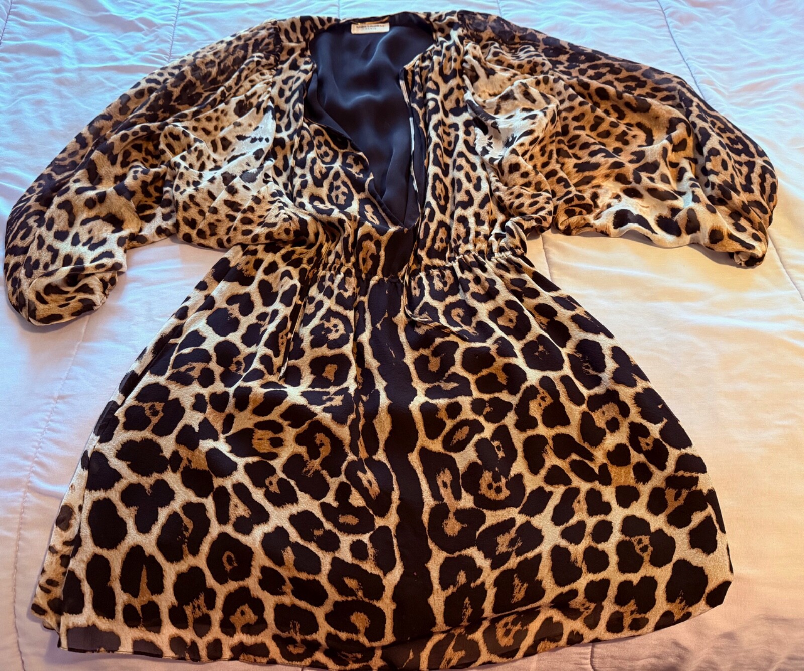 ABITO IN SETA STAMPA ANIMALIER SAINT LAURENT 2017. ASSOLUTAMENTE FAVOLOSO!