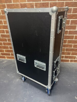 Digico SD11 Roadcase on wheels with patch-box, black, as-new condition