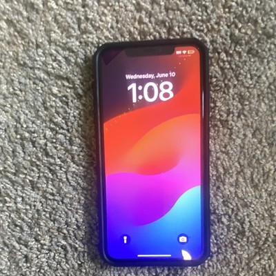 Apple iPhone XS Max 64GB Silver iOS Smartphone 12MP Wi-Fi Bluetooth MT5C2LL/A