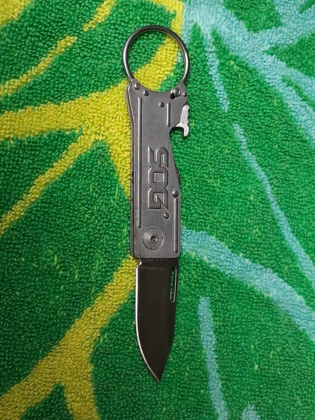 SOG SPECIALTY TOOLS KEYTRON STAINLESS POCKET KNIFE BOTTLE OPENER KEY KNIVES EC