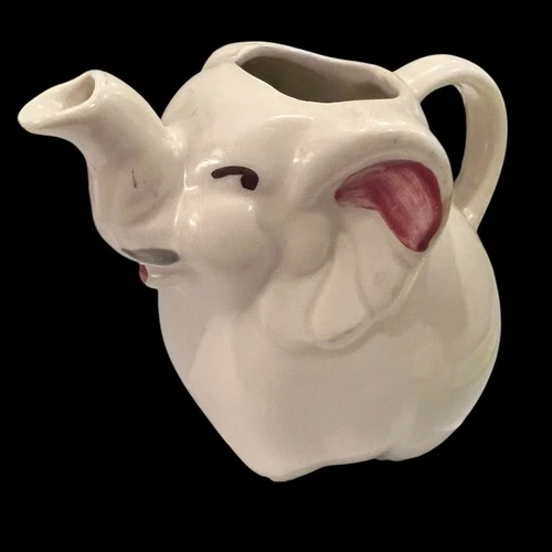 Vintage 1940’s Shawnee Pottery USA Elephant Creamer Pitcher 4.5”