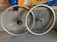 Vintage GT Race Lace Sealed Mechanism Hubs W- Araya 7X Old School BMX Rims