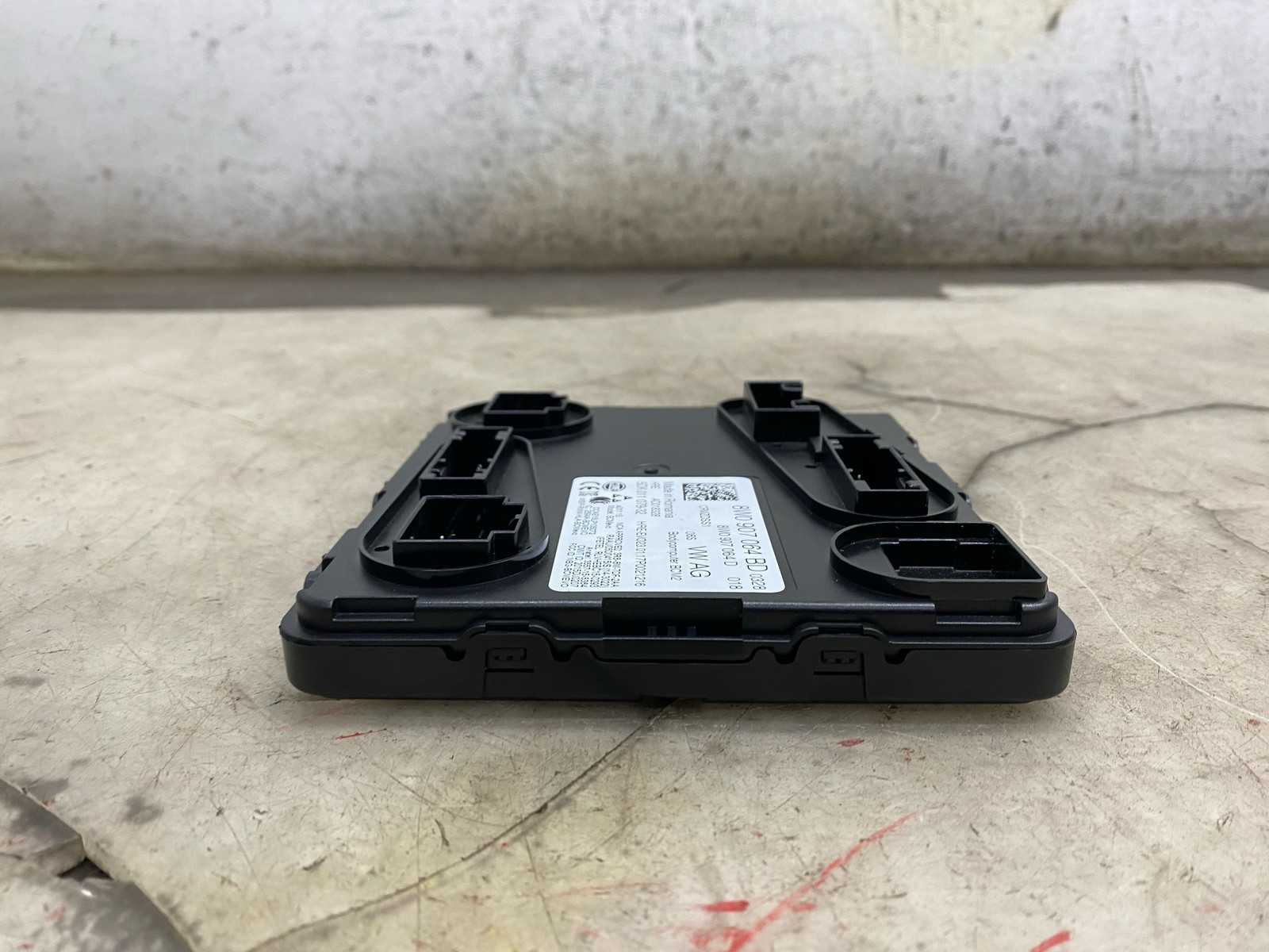 2015-2020 BENTLEY BENTAYGA OEM BCM BODY COMFORT CONTROL MODULE UNIT 8W0907064BD