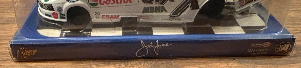 Winner’s Circle John Force MBNA Green 1:24 Diecast Castrol GTX Funny Car 2002 - Image 4 of 4