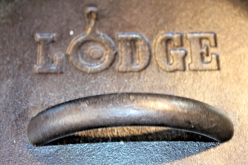 LODGE - 8 Quart Lodge 8 DC Cast Iron Dutch Oven , 10.5" - w/ Bail Handle - Picture 7 of 7