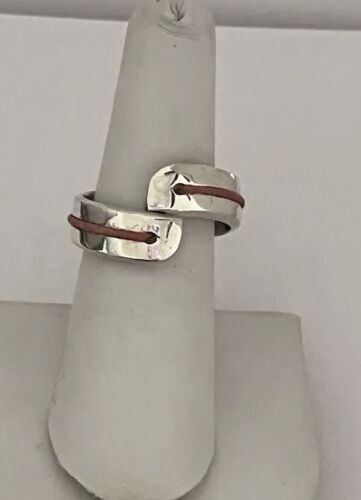 5.80g Signed Y Sterling Silver 925 Modernist Red Leather Band Ring Size 9 - Picture 12 of 15