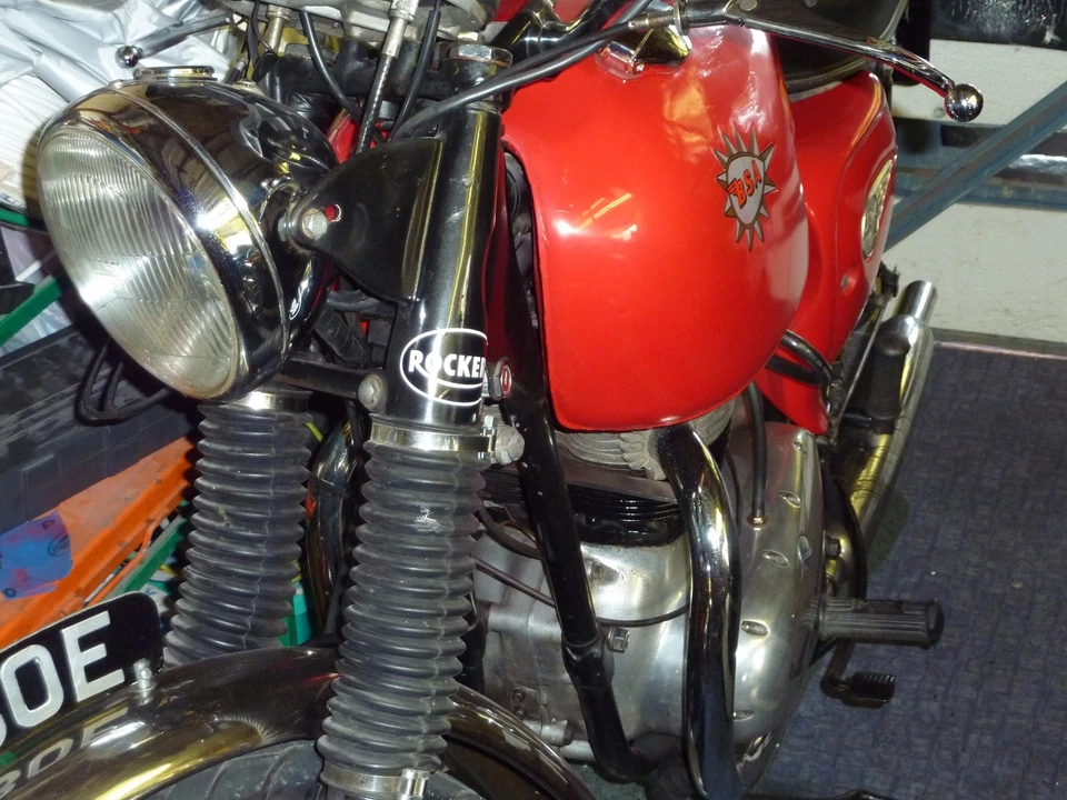 Rectificador de estado sólido BSA A65 Spitfire. Se adapta a una bicicleta como esta mía Foto 4 de 4