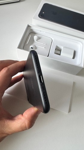 Apple iPhone 7 - 32 Go Noir Excellent état État État Batterie 94% DÉBLOQUÉ - Photo 8 sur 10