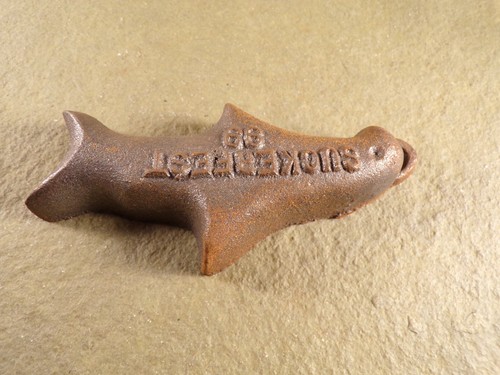 Cast Iron Advertising Suckerfest Fish Weight Paperweight Great Lakes Foundry MI - Picture 3 of 7