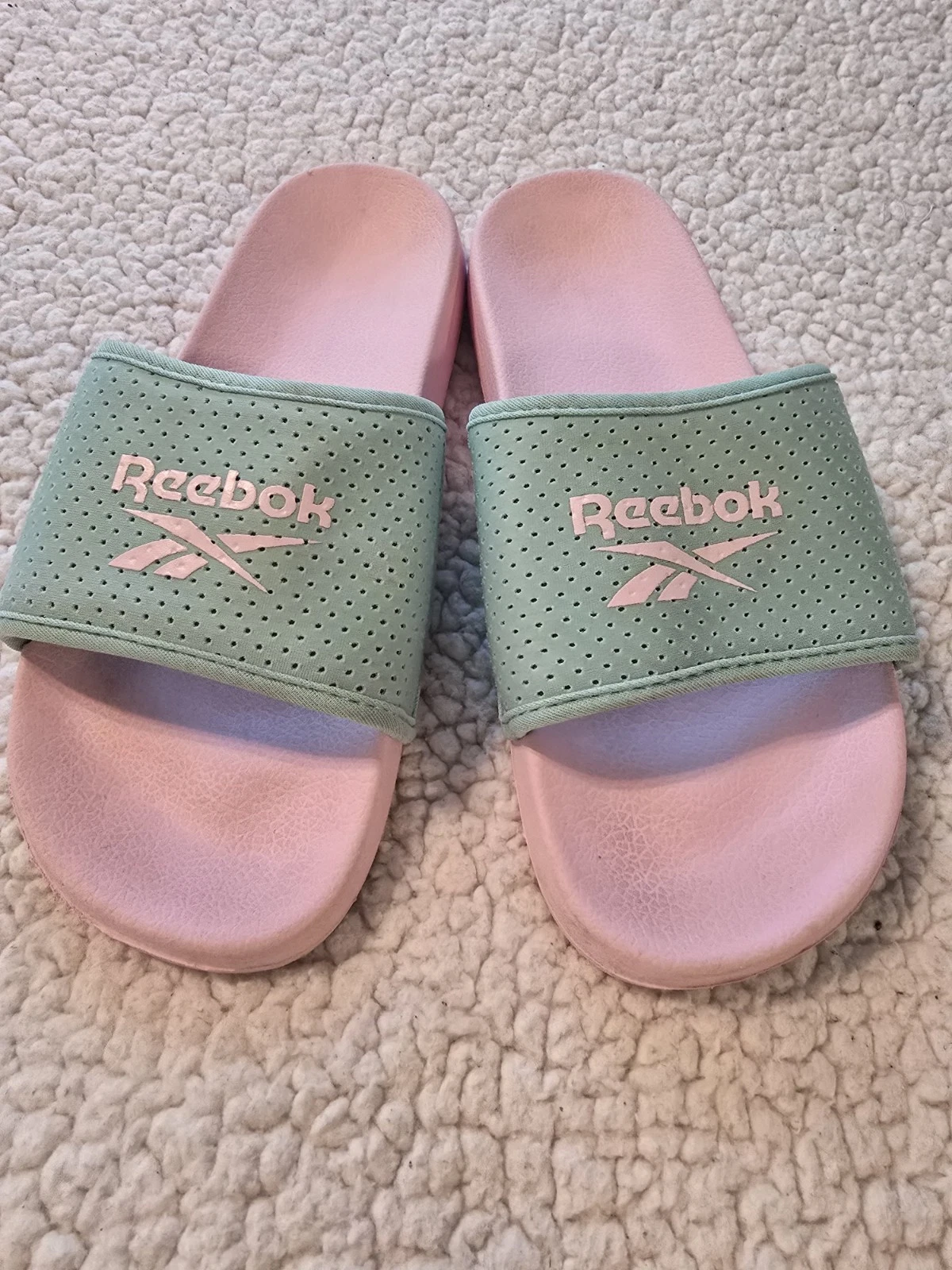 Scivoli Reebok donna 7 giovani 5 rosa e grigio usati in ottime condizioni