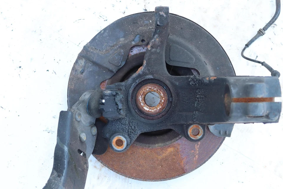 2008-2016 VOLVO XC70 AWD FRONT LEFT DRIVER SPINDLE KNUCKLE WHEEL HUB W/ ARM OEM - Image 3 of 4