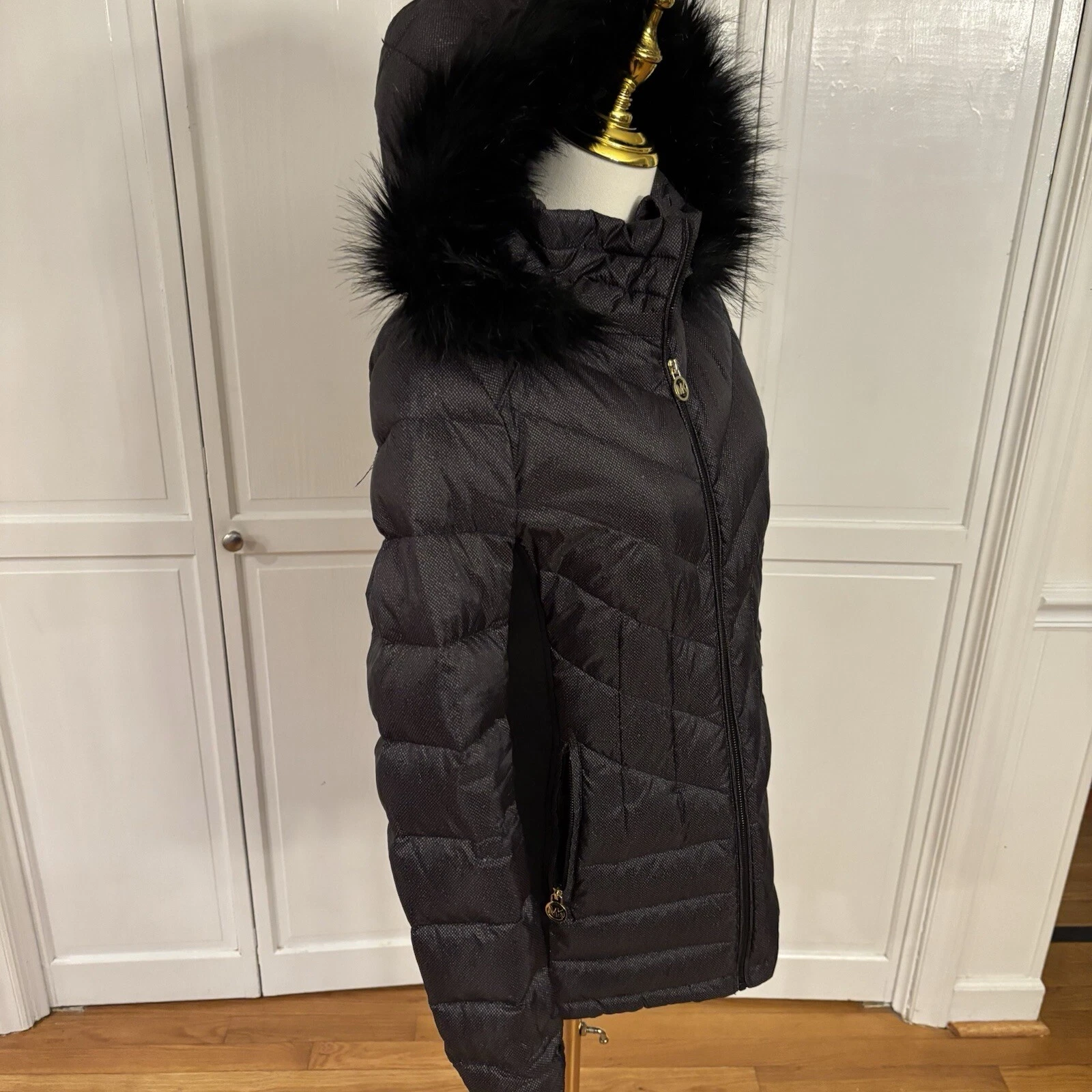 Michael Kors piumino nero giacca donna piccolo cappuccio foderato pelliccia rimovibile nuovo senza etichette