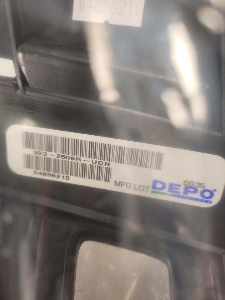 Inserto de parachoques trasero derecho Depo 323-2508R-UDN para Kia Forte 201-2020 Foto 2 de 4