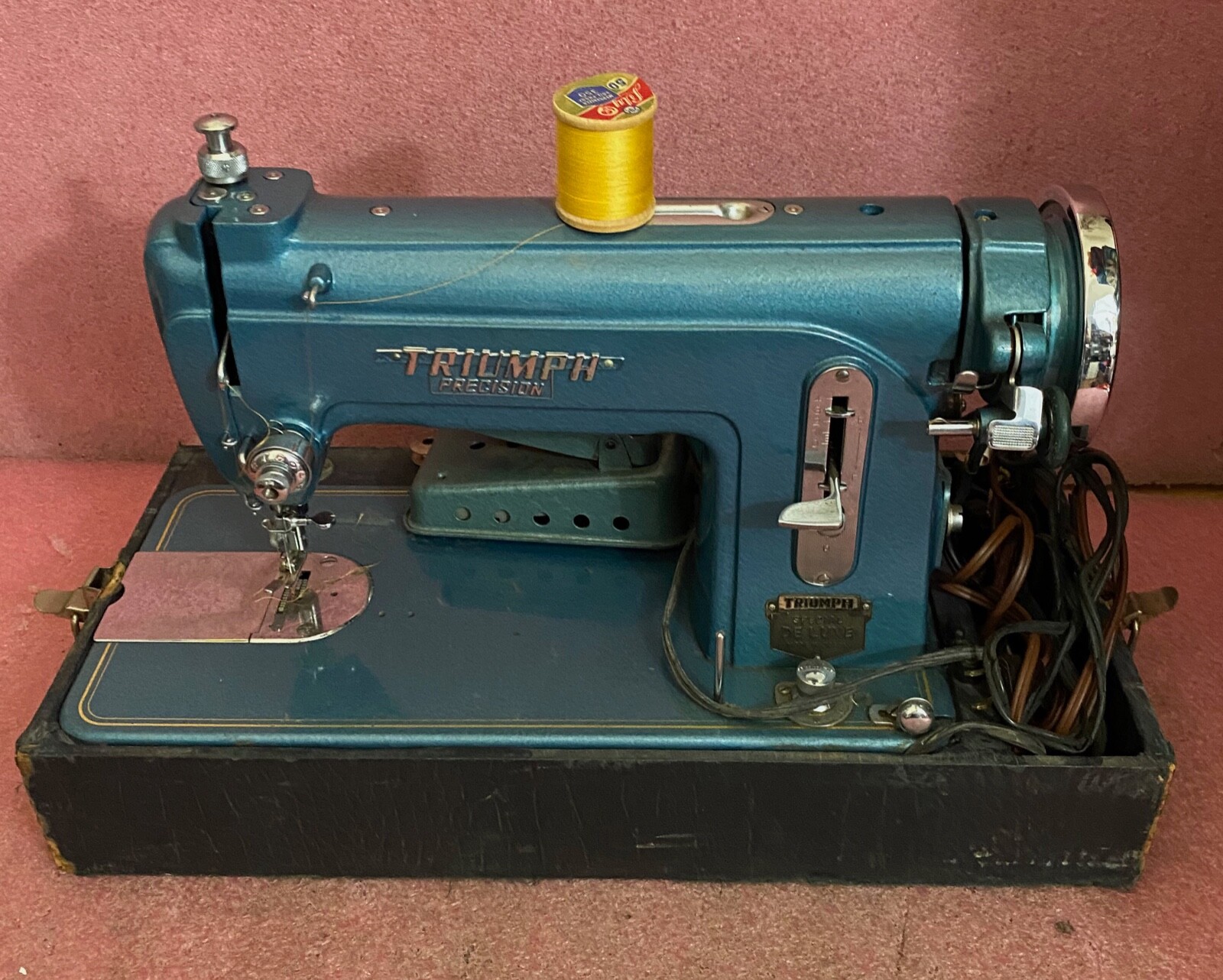 Vintage RARE Triumph Precision Special De Luxe Sewing Machine Made In