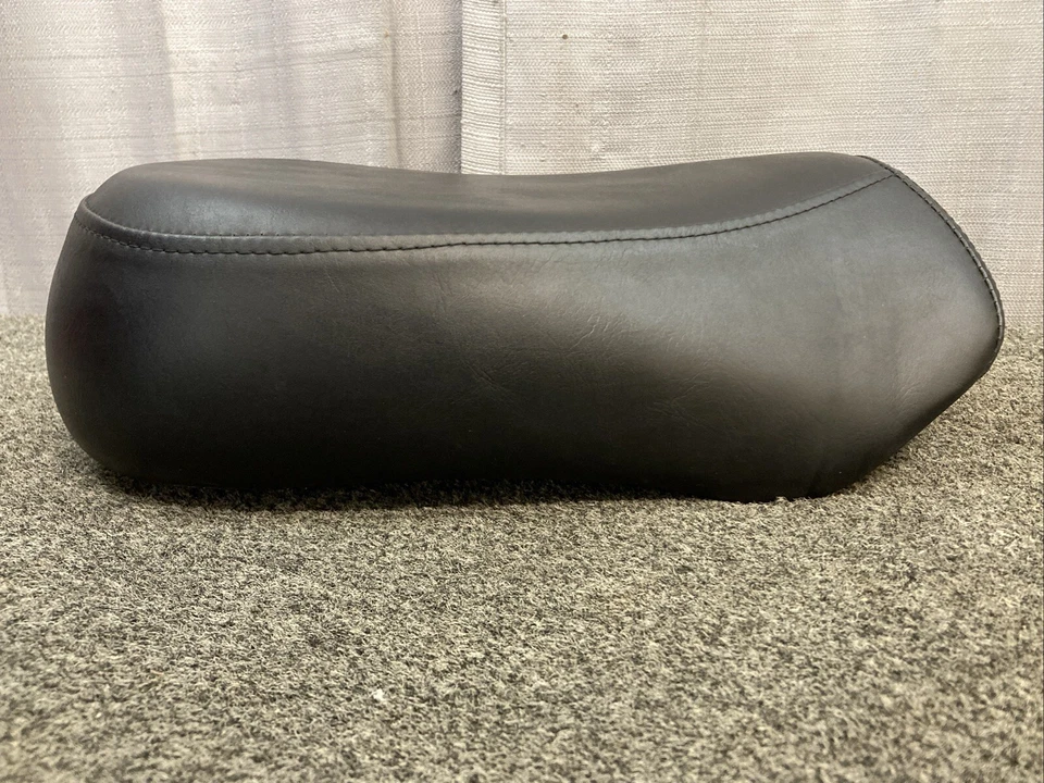 KAWASAKI 53066-1078-MA SEAT-ASSY,RR,PRETO - Imagem 3 de 4