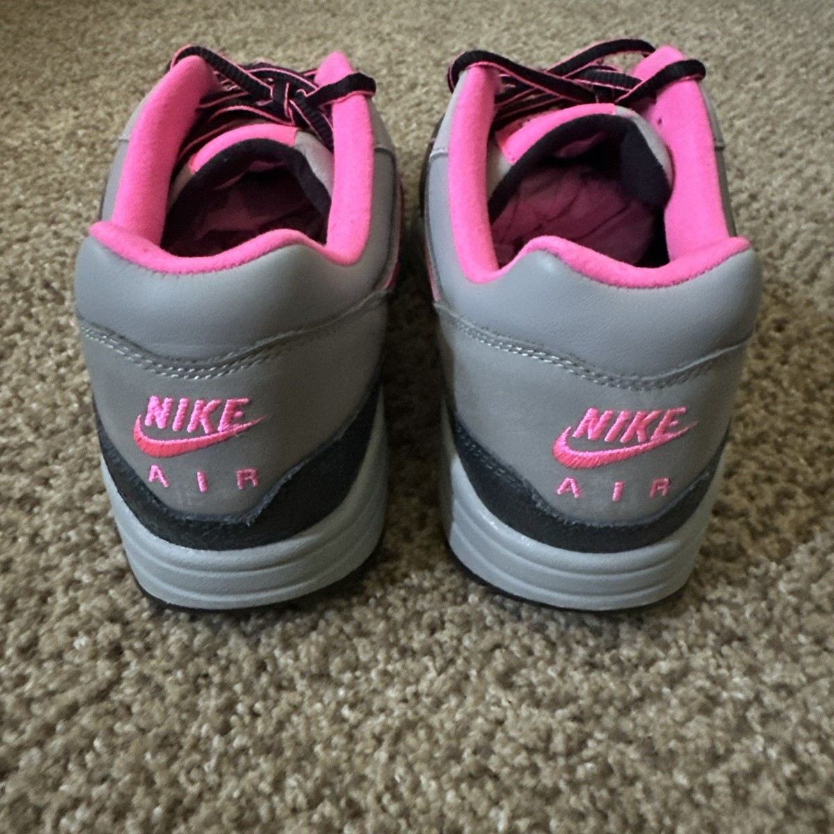 HUF × Nike Air Max 1 Anthracite/Pink Pow Nike x HUF Air Max 1 SP 'Anthracite Pink Pow' HF3713-003