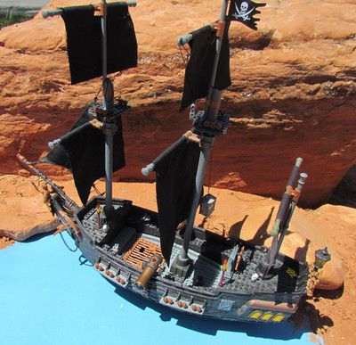 Mega Bloks 1017 Pirates of the Caribbean Dead Man s Chest Black Pearl Ship